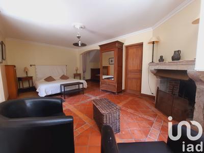 Maison - 221 m² - 7 pièces