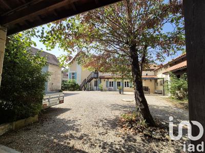 Maison - 185 m² - 5 pièces
