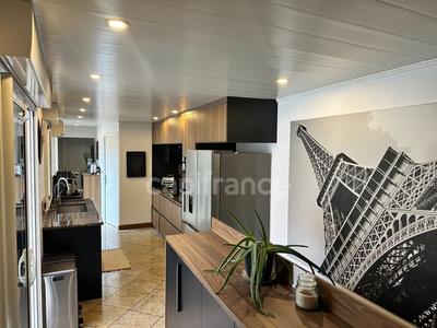 Maison - 167 m² - 7 pièces