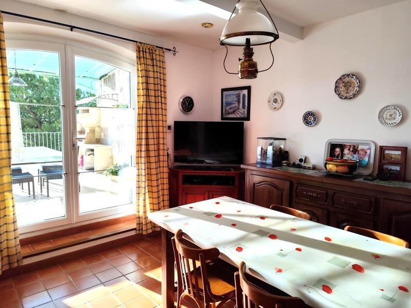 Maison - 183 m² - 8 pièces