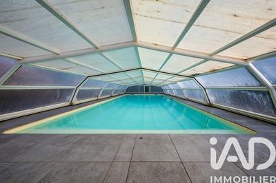 Maison - 265 m² - 9 pièces