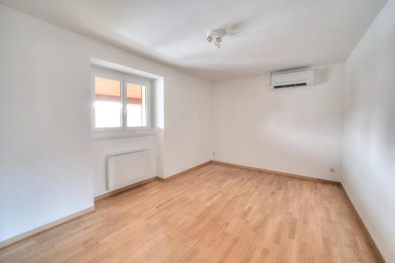 Maison - 167 m² - 8 pièces