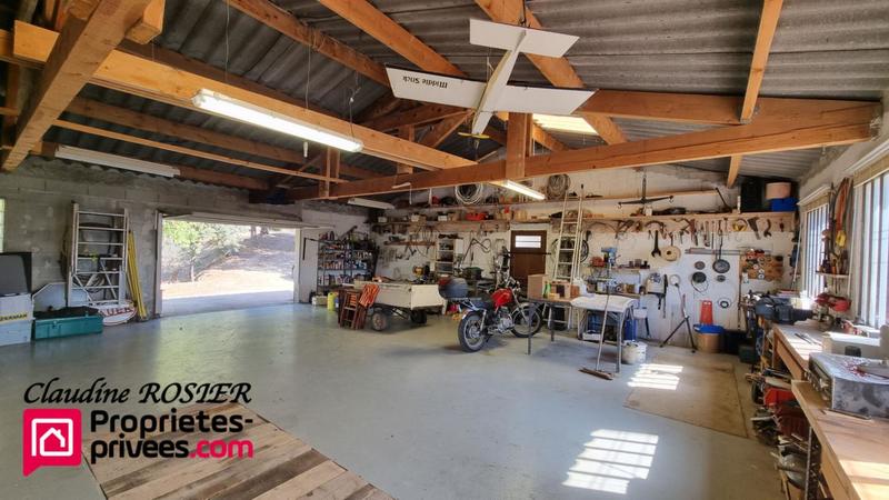 Propriété - 225 m² - 10 pièces