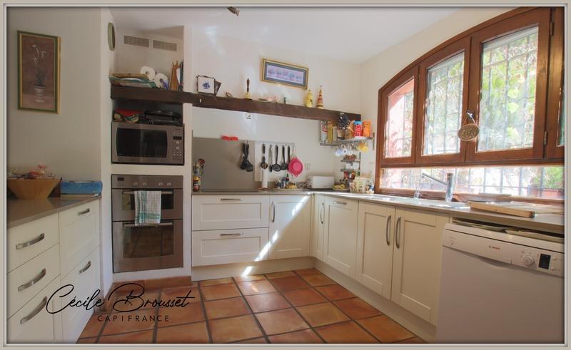 Mas - 274 m² - 10 pièces