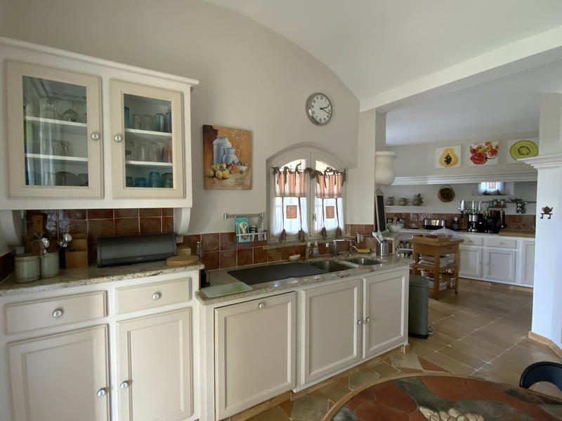 Maison - 273 m² - 6 pièces