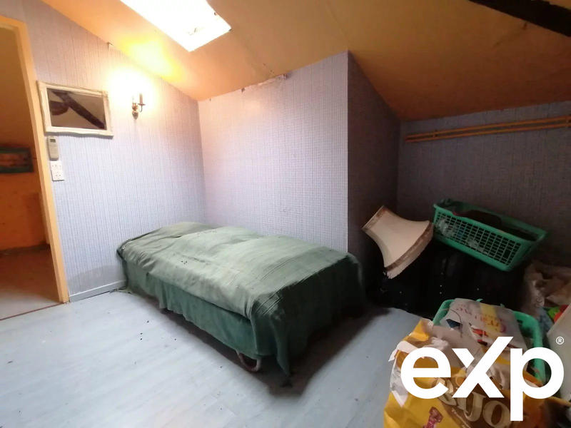 Maison traditionnelle - 141 m² - 6 pièces