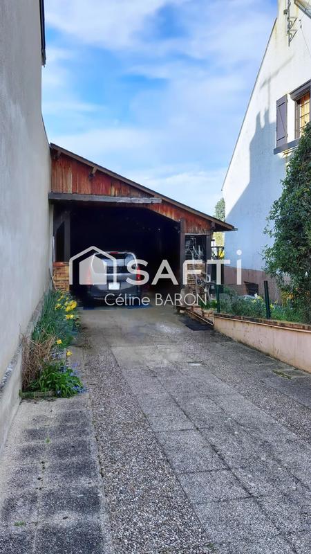 Maison - 208 m² - 9 pièces