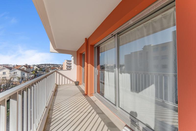 Appartement - 96 m² - 4 pièces