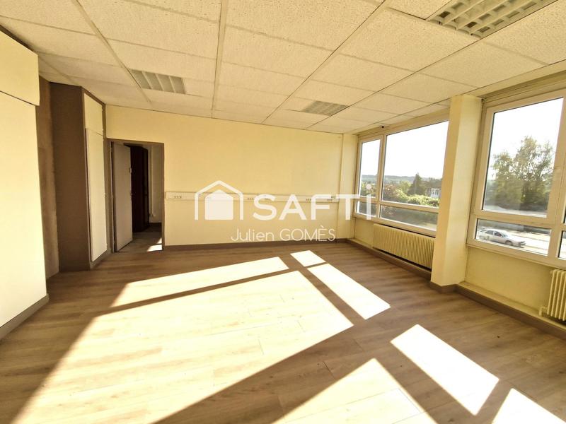 Bureau - 2 000 m² - 40 pièces