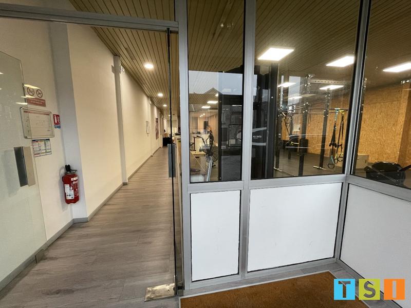 Local d'activités - 368 m² - 7 pièces