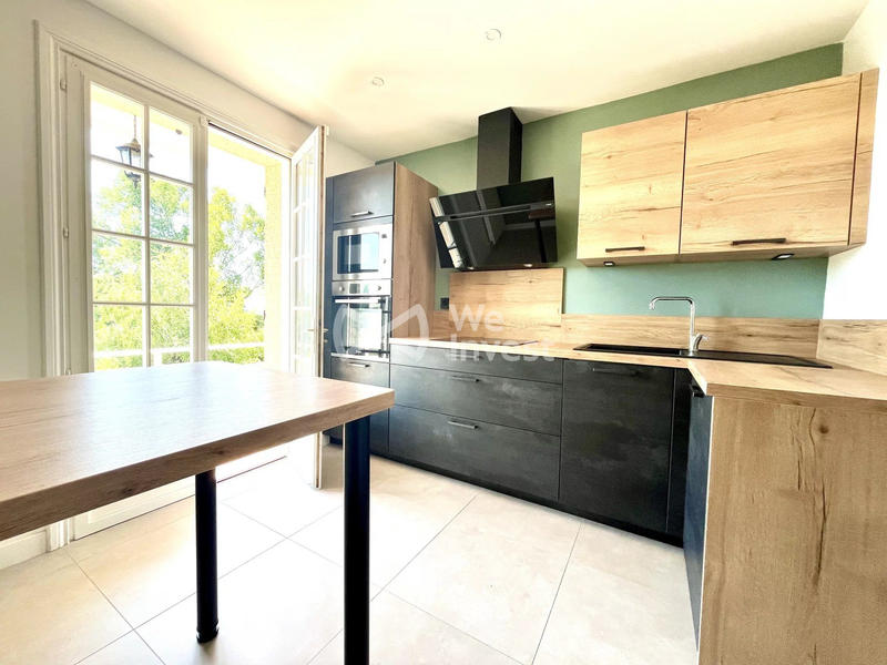 Villa - 192 m² - 8 pièces