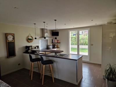 Maison traditionnelle - 185 m² - 8 pièces