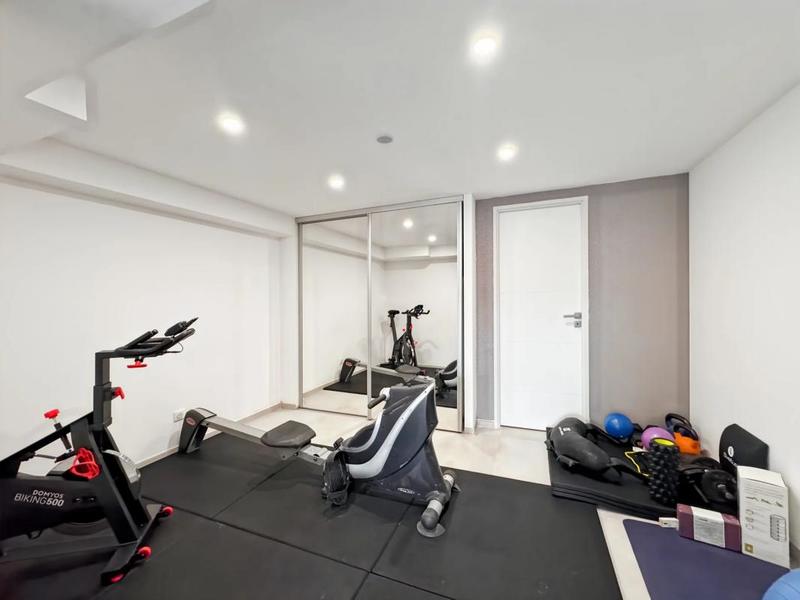 Maison - 236 m² - 7 pièces