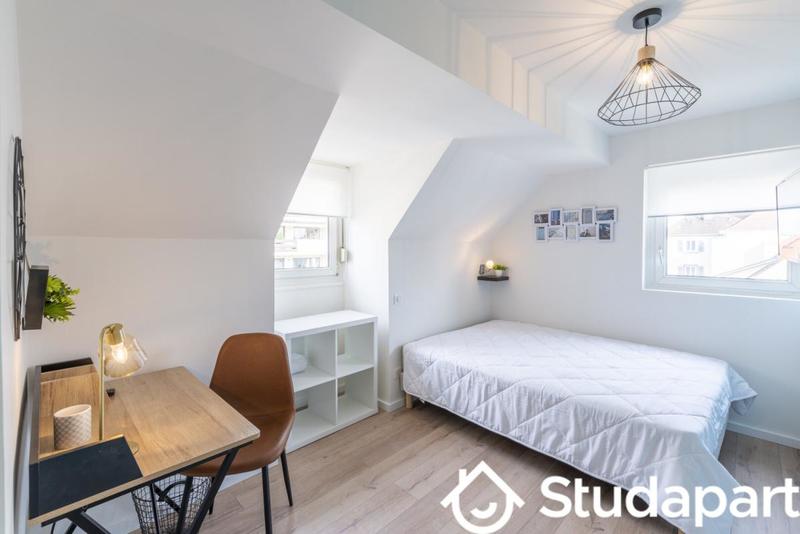 Chambre - 9 m² - 1 pièce