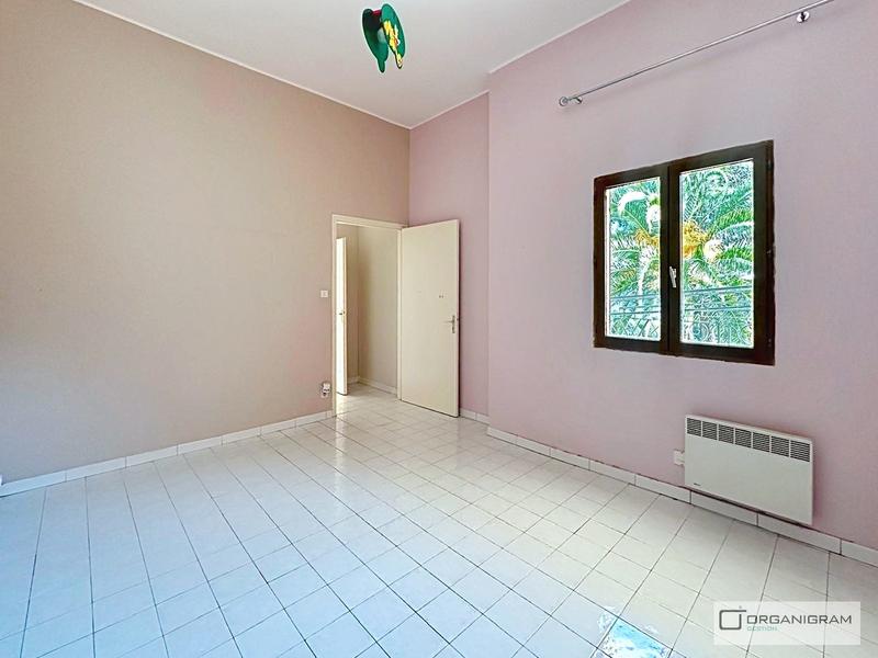 Appartement - 135 m² - 5 pièces