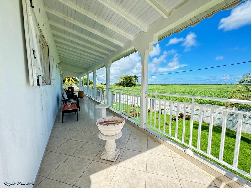 Maison - 362 m² - 8 pièces