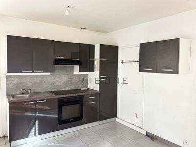 Maison - 85 m² - 5 pièces