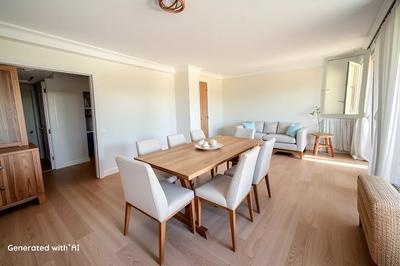 Appartement - 81 m² - 5 pièces