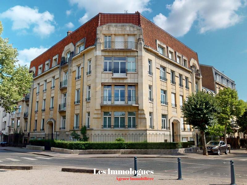 Appartement - 150 m² - 6 pièces