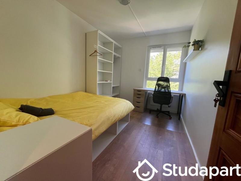 Chambre - 10 m² - 1 pièce