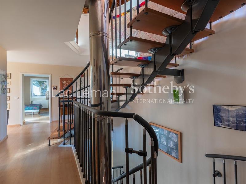 Maison - 306 m² - 7 pièces