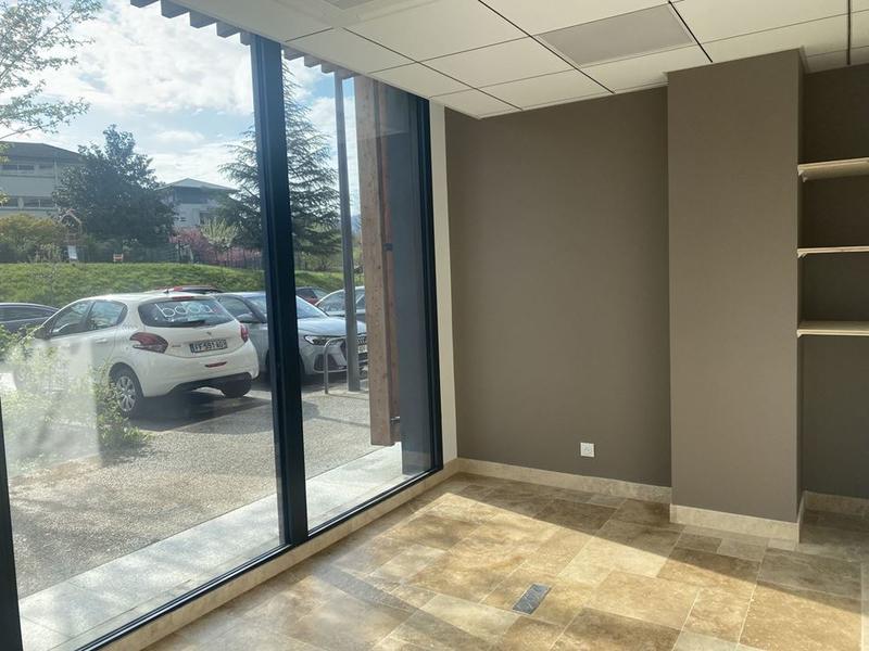 Bureau - 12 m² - 1 pièce