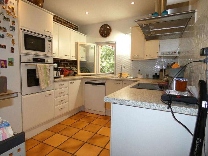 Maison - 220 m² - 8 pièces