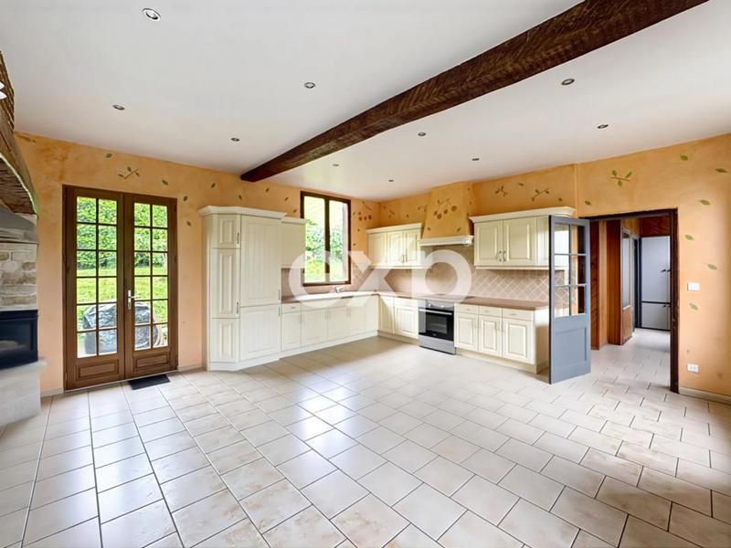 Propriété - 619 m² - 21 pièces