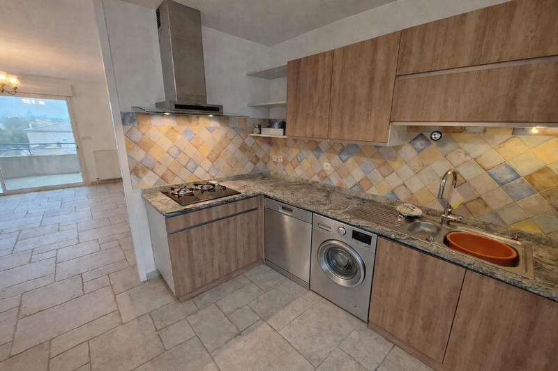 Appartement - 77 m² - 3 pièces