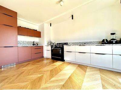 Appartement - 96 m² - 5 pièces