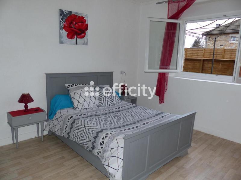 Maison - 234 m² - 13 pièces