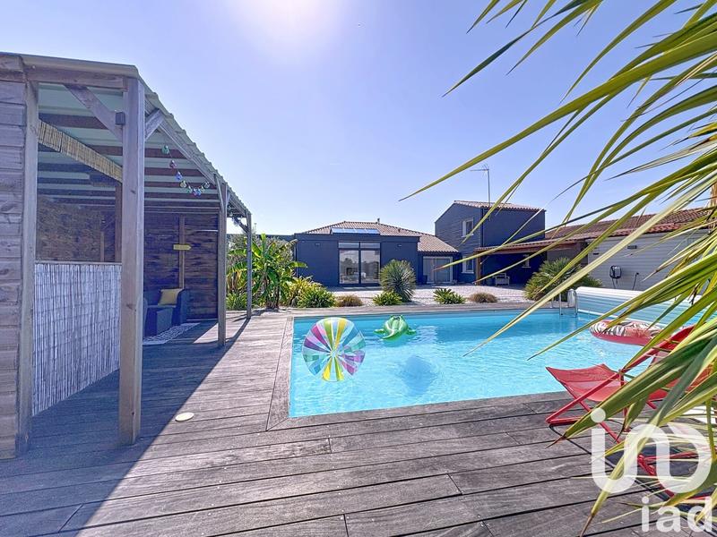 Maison - 185 m² - 8 pièces