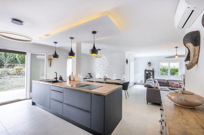 Maison - 176 m² - 6 pièces