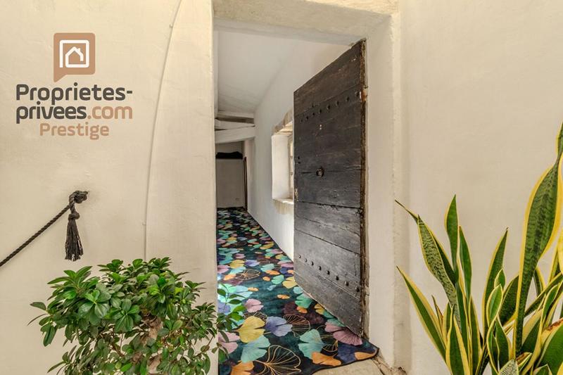 Demeure - 170 m² - 7 pièces