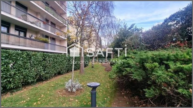 Appartement - 100 m² - 5 pièces