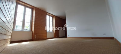 Maison - 200 m² - 7 pièces