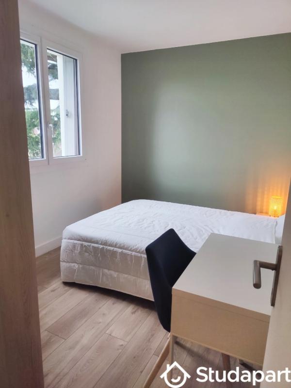 Chambre - 11 m² - 1 pièce