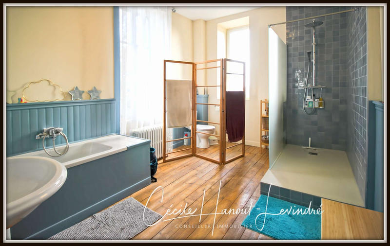 Maison - 188 m² - 8 pièces