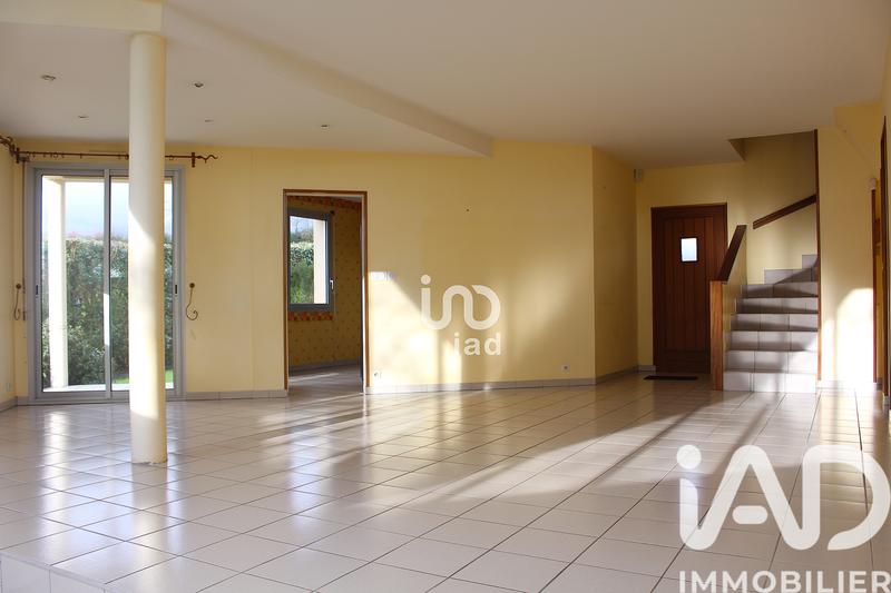 Maison - 225 m² - 8 pièces