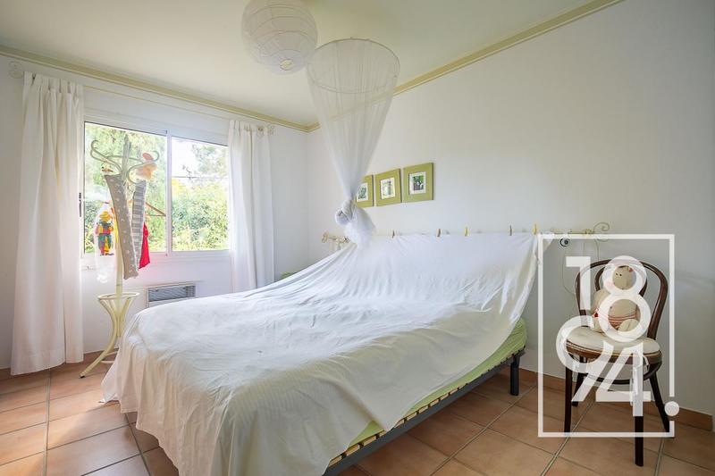 Maison - 224 m² - 5 pièces