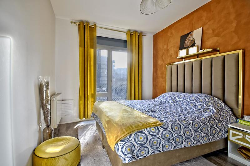 Appartement ancien - 86 m² - 4 pièces