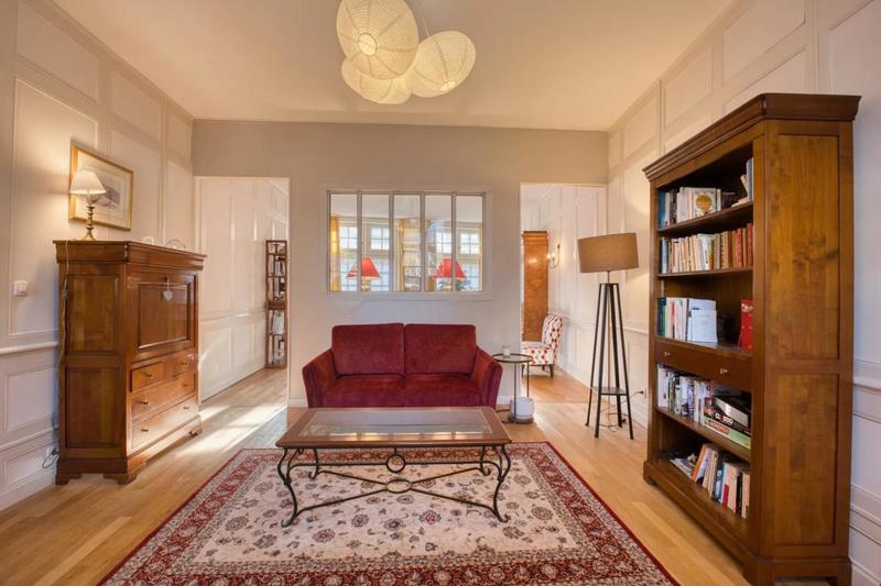 Maison bourgeoise - 321 m² - 12 pièces