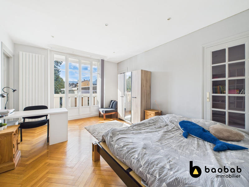 Appartement - 170 m² - 7 pièces