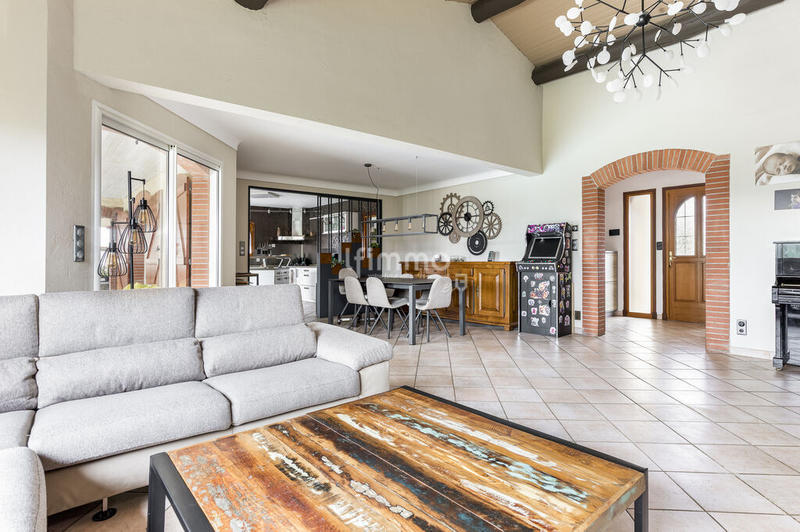 Villa - 200 m² - 6 pièces