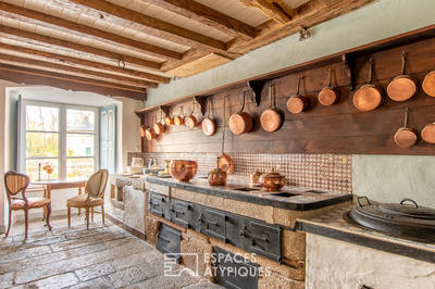 Demeure - 494 m² - 21 pièces