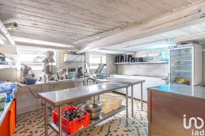 Local commercial - 335 m² - 7 pièces