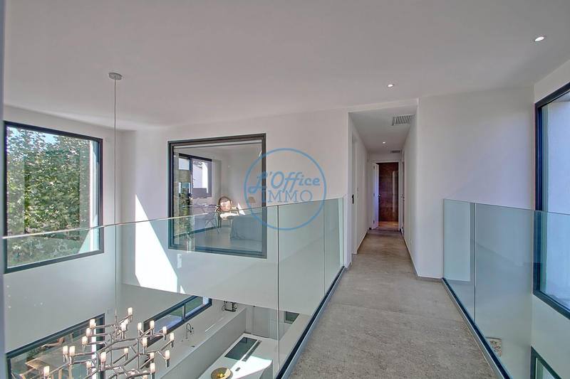 Maison contemporaine - 180 m² - 5 pièces