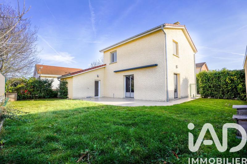 Maison - 108 m² - 4 pièces