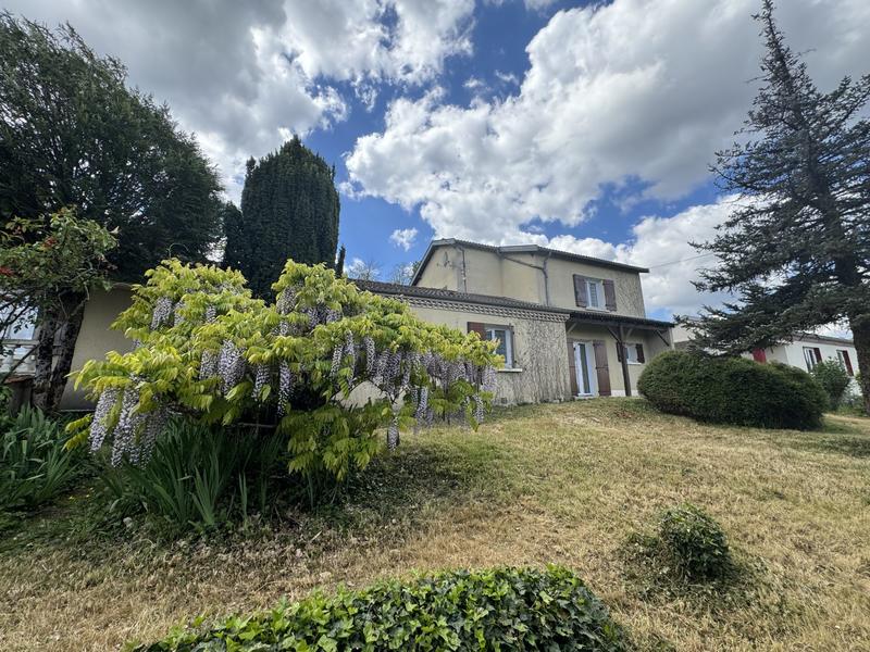 Maison - 185 m² - 6 pièces