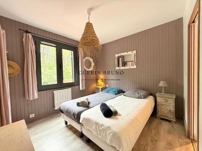 Villa - 242 m² - 12 pièces